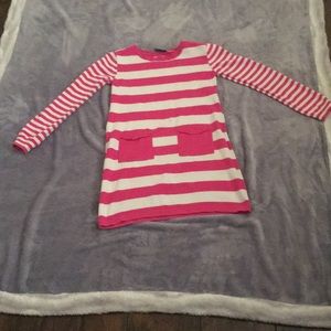 I’m selling achildren’s place dress pink and white